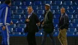 Guus Hiddink muốn mời Drogba về làm trợ lý tại Chelsea