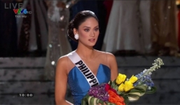 Clip người đẹp Philippines bị thí sinh ngó lơ khi đăng quang HHHV 2015