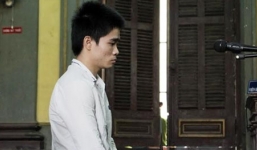 Nữ sinh lớp 10 bị gã trai hàng xóm cưỡng bức đến mang thai