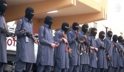 Video: IS phô trương lực lượng cảnh sát Hồi giáo