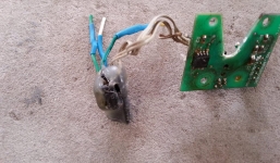 Phát hiện 2 cây xăng gắn chíp để gian lận ở Hà Nội