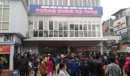 Phụ huynh bức xúc, Bộ Y tế họp nóng tìm phương án tiêm vắc-xin Pentaxim