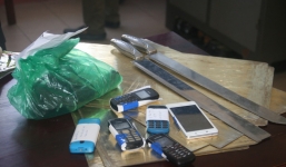 Bắt 7 thanh niên chuyên bịt mặt, cầm mã tấu cướp ở bãi vàng