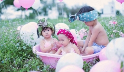 Công chúa út nhà Lý Hải xinh như thiên thần trong bộ ảnh mới