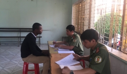 Tạm giữ 21 người châu Phi không giấy tờ tùy thân