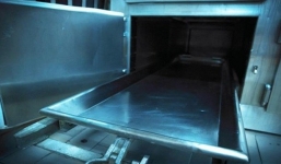 Sống dậy trong nhà xác, người đàn ông hoảng loạn kêu cứu