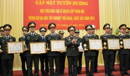 Bộ Quốc phòng tuyên dương các thủ khoa xuất sắc năm 2015