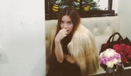 Facebook sao Việt: Hà Hồ thảnh thơi đi cà phê, Hạ Vi rạng rỡ trong nắng