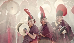 Cận cảnh bộ tộc sống quần hôn, anh em ruột lấy chung vợ 