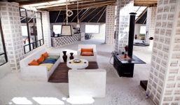 Độc đáo với khách sạn đầu tiên được làm từ...muối