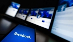 Tung ảnh “nóng” tình cũ lên Facebook, phó giám đốc ra tòa