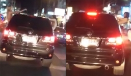 Khách Tây khoe thân quá đà bị cảnh sát Thái săn lùng ráo riết