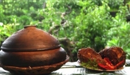 Nồi cá kho làng Vũ Đại hơn 1 triệu đồng ồ ạt xuất ngoại