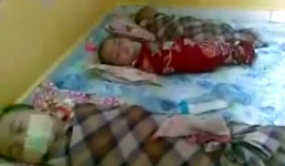 Video: Bảo mẫu dùng băng keo bịt miệng ép trẻ ngủ