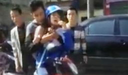 Vụ kề dao vào cổ người yêu: Đối tượng có biểu hiện “ngáo đá”