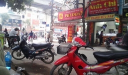 Hà Nội: Cướp xe ôtô của chủ tiệm vàng ngay trước cửa nhà