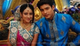 Cô dâu 8 tuổi: Cảnh kết hôn, động phòng dài cả tháng