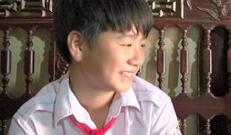 Học sinh lớp 8 trả lại tiền cho người đánh mất