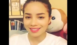 Mặc scandal với Lan Khuê, Phạm Hương tự tin khoe giọng hát ngọt ngào