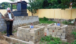 Hy hữu bốc nhầm 2 phần mộ của gia đình khác do tin lời thầy bói
