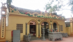 Kỳ lạ ngôi đền khắc tinh bệnh mụn nhọt nức tiếng Ninh Bình