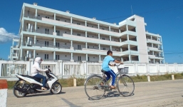 Ký túc xá hơn 70 tỷ đồng không một bóng sinh viên