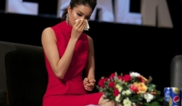 Hé lộ số tiền Phạm Hương chi tiêu trong 1 tháng