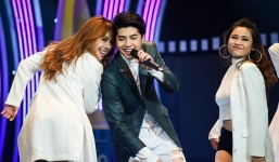 Noo Phước Thịnh tình tứ bên hot girl trên sân khấu