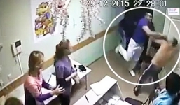 Video: Bác sĩ đánh tử vong bệnh nhân tại Nga gây bão mạng xã hội