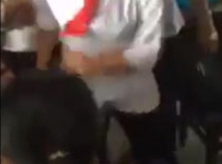 Kỷ luật nhóm nữ sinh lớp 7 đánh bạn, quay clip