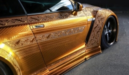 Siêu xe độ Nissan dát vàng độc nhất thế giới