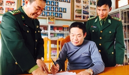 Ngư dân Quảng Bình cứu người Trung Quốc trôi dạt trên biển