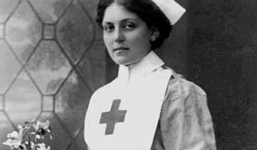 Sự trùng hợp kinh ngạc của cô gái 3 lần thoát chết