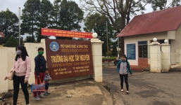 Kỷ luật nữ giảng viên đổi bài thi cho thí sinh để được điểm cao