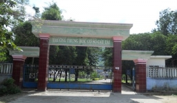 Thầy giáo đánh, tát nhiều học sinh trong giờ sinh hoạt