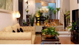 Ngắm nhà đẹp lung linh của danh hài Thúy Nga