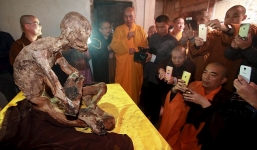 Video: Cận cảnh xác ướp nhà sư ngồi thiền tư thế hoa sen