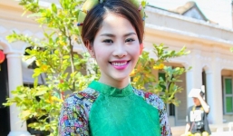 Hoa khôi Nam Em lấn sân ca hát với MV Tết ấn tượng