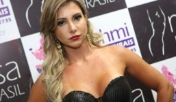 Người mẫu Brazil qua đời sau khi tiêm chất độn mặt