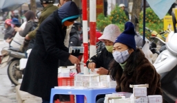 Gần Tết dịch vụ đổi tiền lẻ tăng giá 