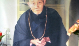 Quy trình ướp xác nhà sư ngồi thiền tư thế hoa sen