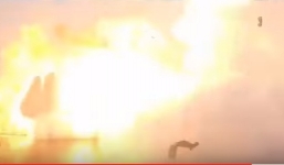 Video: Tên lửa Falcon 9 nổ tung khi hạ cánh trên Thái Bình Dương