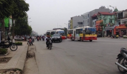 Một gia đình 4 người bị đối tượng dùng kéo đâm thương tích