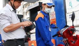 Từ 15h chiều nay, xăng giảm giá thấp kỷ lục