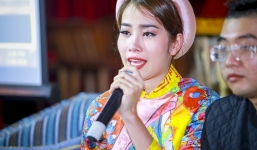 Nam Em rơi nước mắt kể gia đình 'chưa khi nào sum họp'