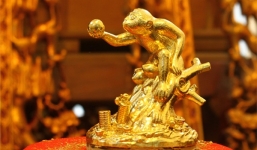 Cận cảnh 99 chú khỉ dát vàng giá chục triệu/con