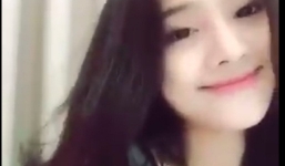 'Tâm sự cùng người lạ' phiên bản gái xinh gây sốt