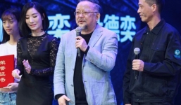 ‘Hòa Đại nhân’ xuất hiện với râu tóc bạc phơ, nhiều người không nhận ra