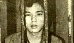 “Sát thủ máu lạnh” ăn hết nửa con gà trước khi ra trường bắn