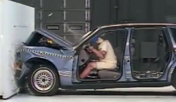 Hiểm họa từ việc không đeo dây an toàn khi lái ôtô